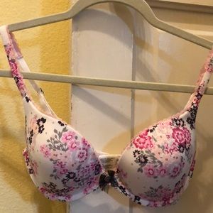Victoria’s Secret Push-Up Bra (NWT ✨)